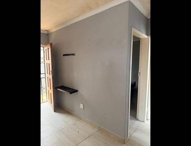 2 BEDROOM HOUSE FOR SALE IN WINDMILL PARK